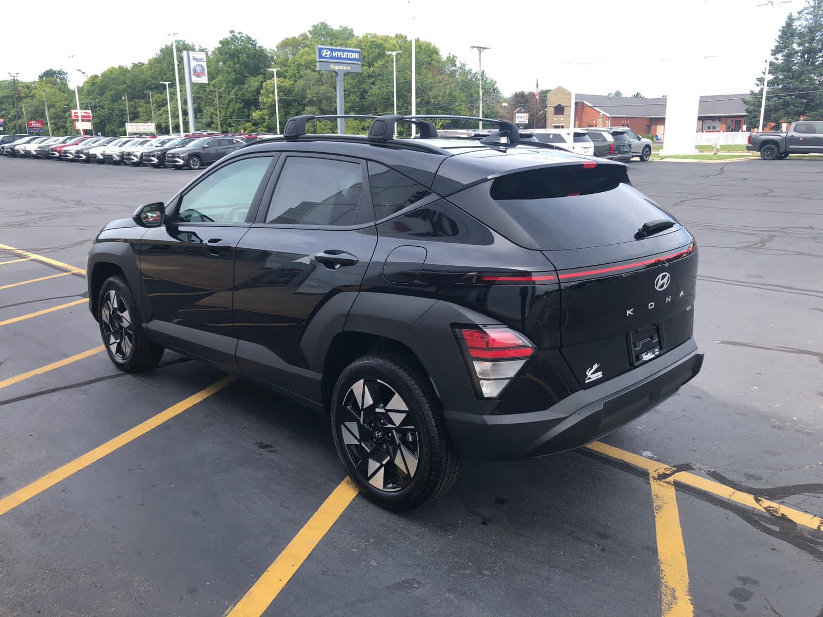 Certified 2025 Hyundai Kona SEL AWD/4WD image 6