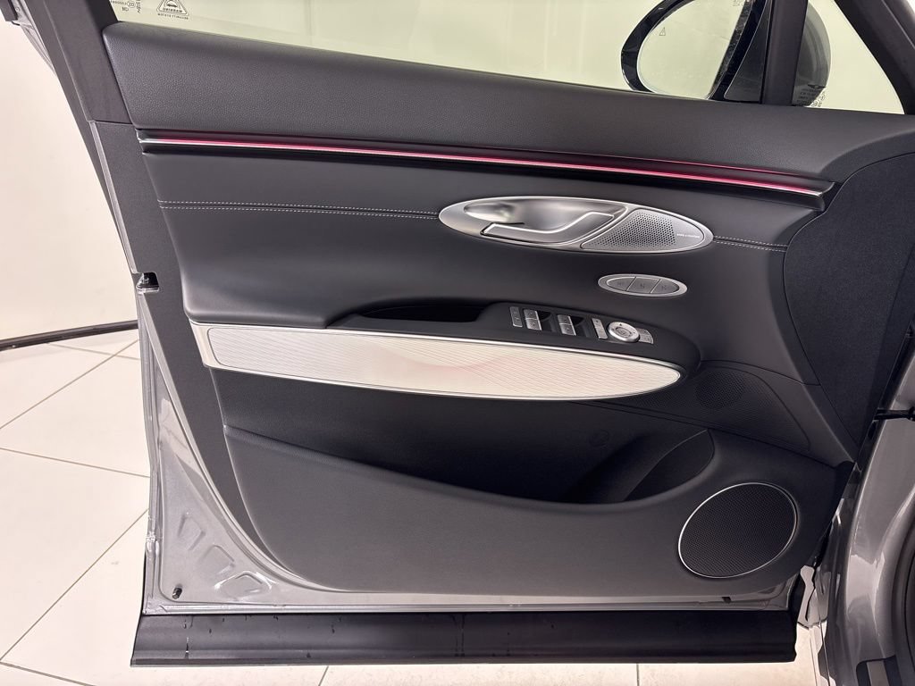 New 2026 Genesis GV70 2.5T Advanced AWD/4WD image 19