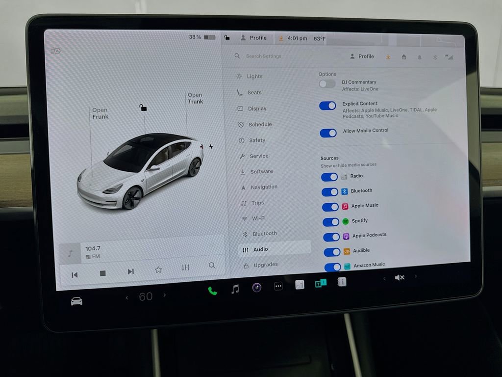 Used 2018 Tesla Model 3 Long Range RWD image 47