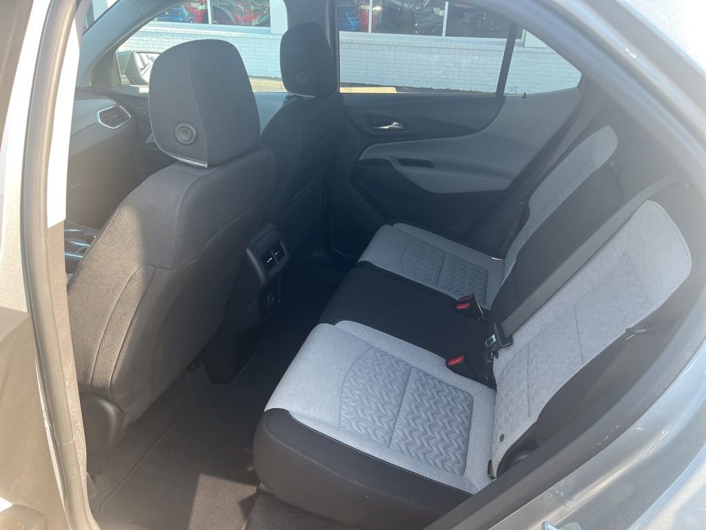 Used 2023 Chevrolet Equinox LT image 29