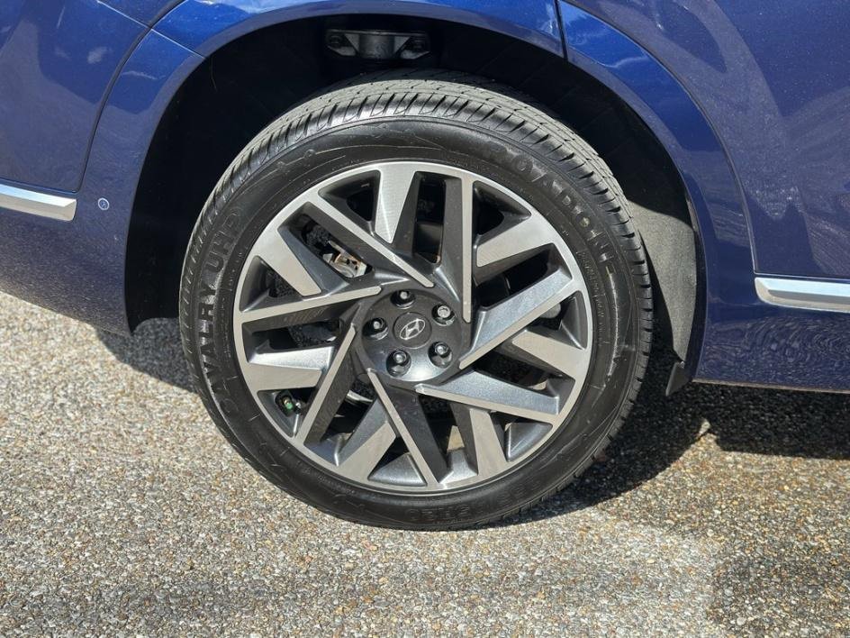 Used 2022 Hyundai Santa Fe Calligraphy image 11