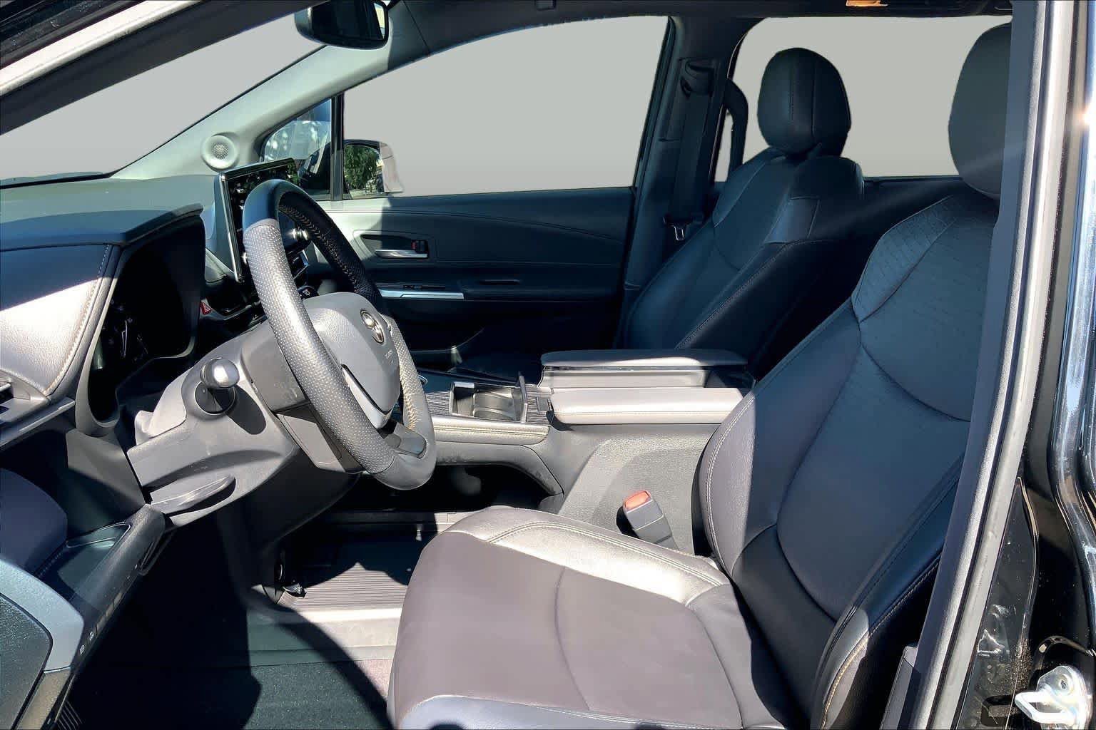 Used 2024 Toyota Sienna XLE Woodland Edition AWD/4WD image 8