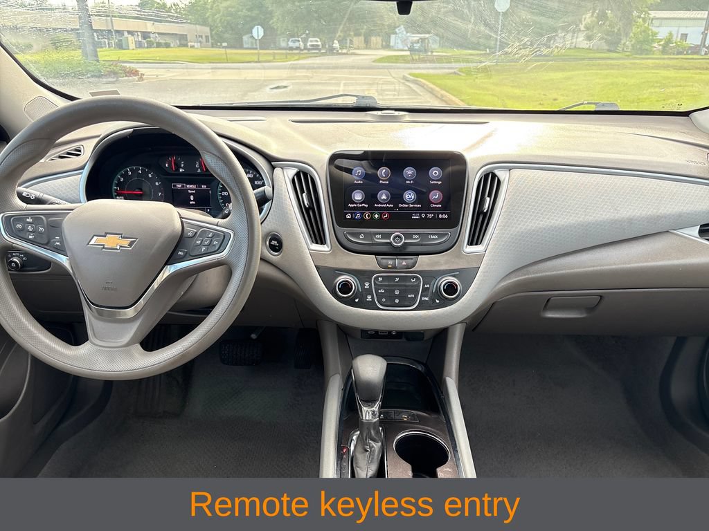 Used 2025 Chevrolet Malibu LT FWD image 5