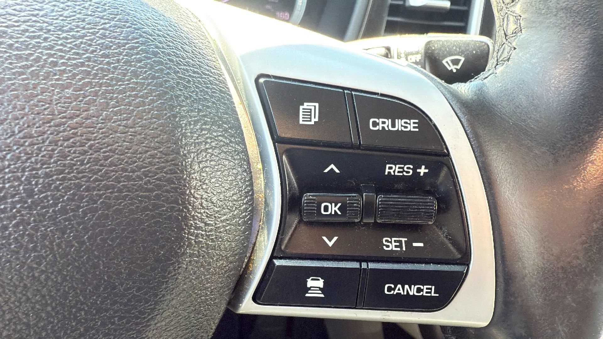 Used 2019 Hyundai Sonata SEL w/ Tech Package 02 FWD image 11