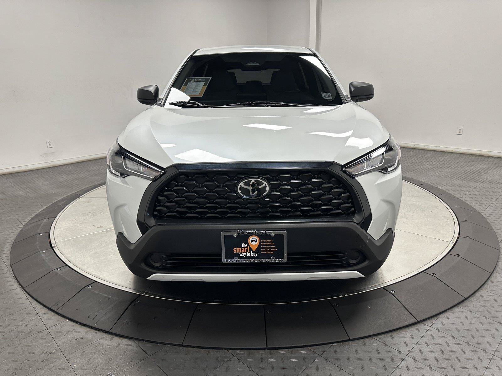 Used 2025 Toyota Corolla Cross L FWD image 4