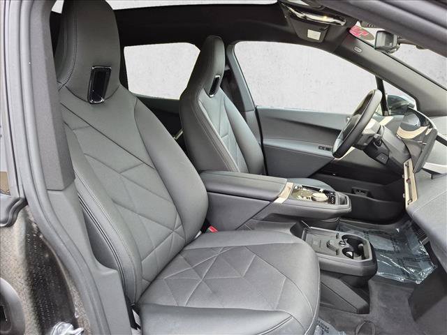 Used 2024 BMW iX xDrive50 w/ Sport Package AWD/4WD image 23