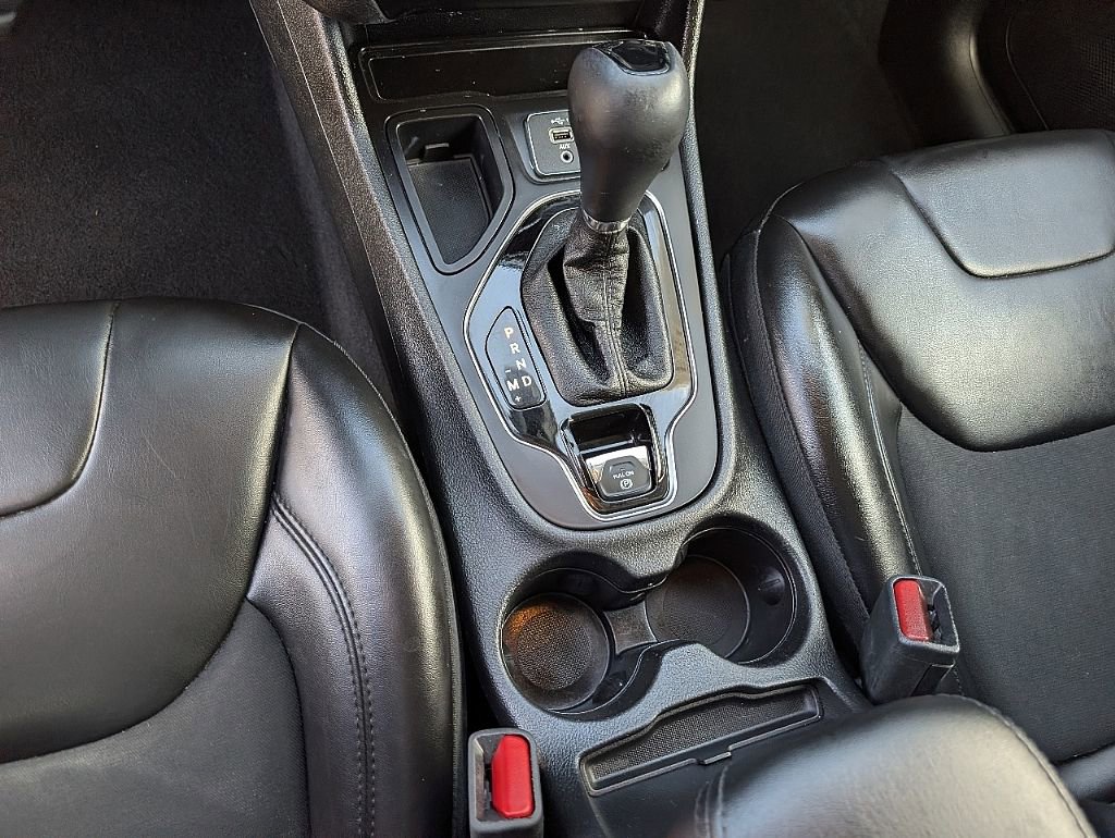 Used 2019 Jeep Cherokee Latitude Plus image 30