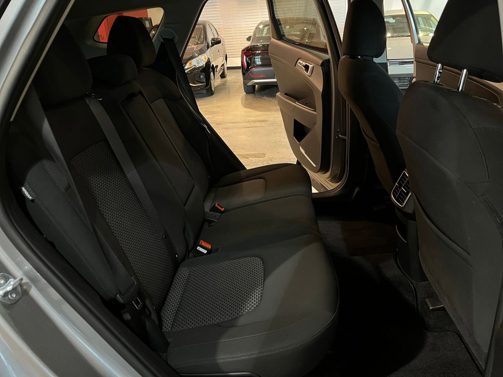 Used 2025 Kia Sportage LX FWD image 37
