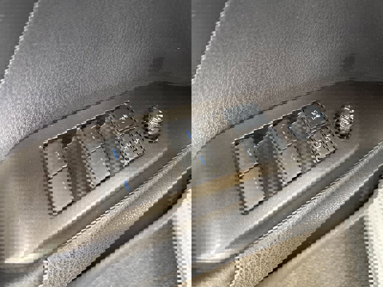 Used 2021 Toyota Camry SE FWD image 36