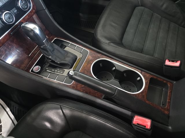 Used 2013 Volkswagen Passat TDI SEL Premium FWD image 19