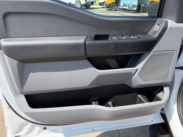 New 2026 Ford F550 4x4 Crew Cab image 14