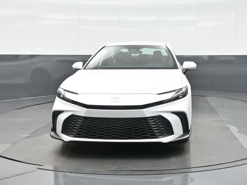 Certified 2025 Toyota Camry SE image 2