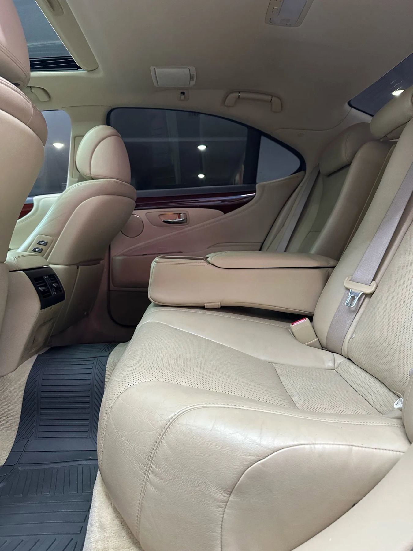 Used 2009 Lexus LS 460 AWD image 21