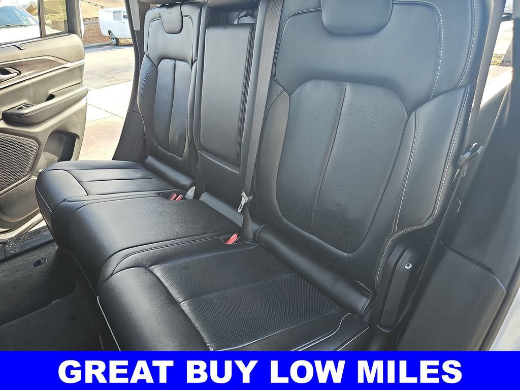 Used 2023 Jeep Grand Cherokee Limited w/ Luxury Tech Group II image 14