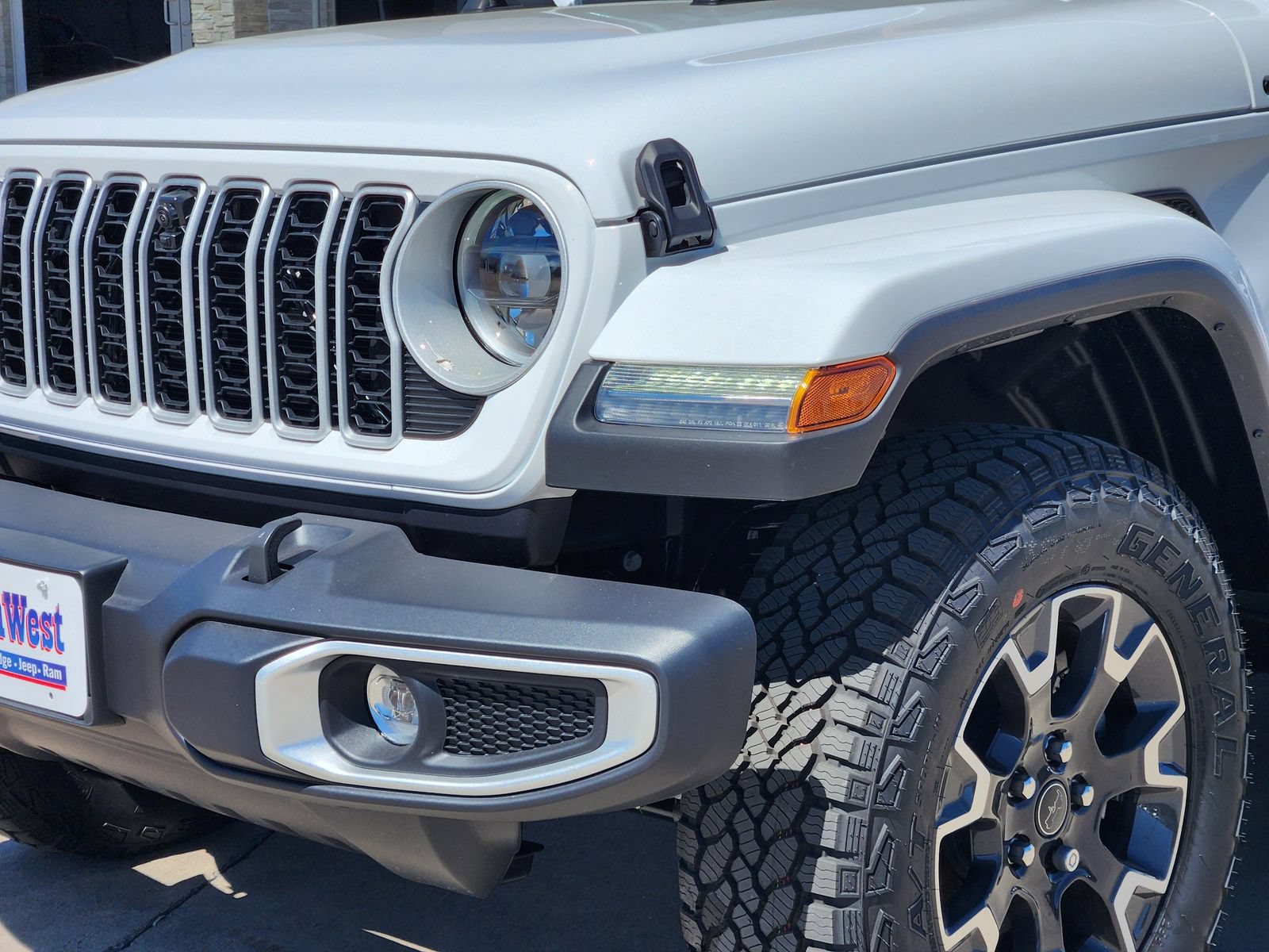 New 2026 Jeep Wrangler Unlimited Sahara AWD/4WD image 9