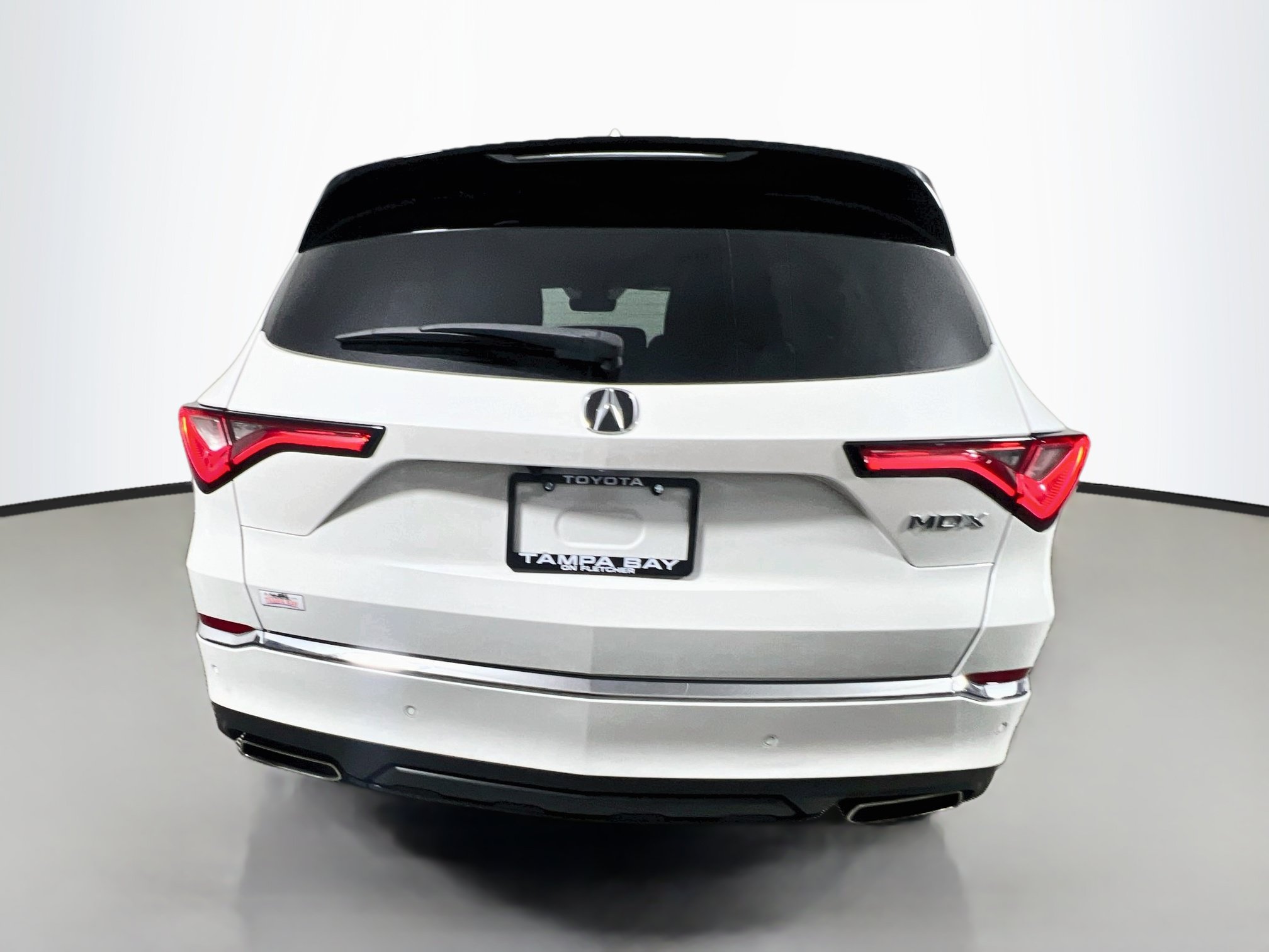 Used 2023 Acura MDX w/ Technology Package FWD image 6
