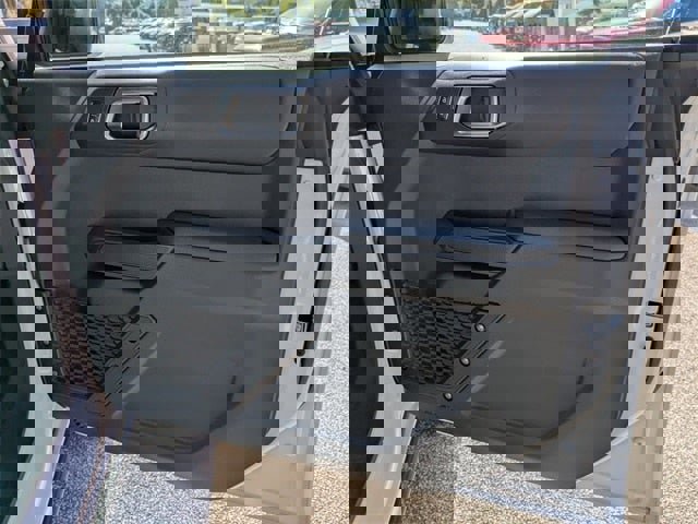 New 2025 Ford Bronco Badlands image 30