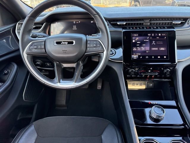 Used 2022 Jeep Grand Cherokee Altitude image 24