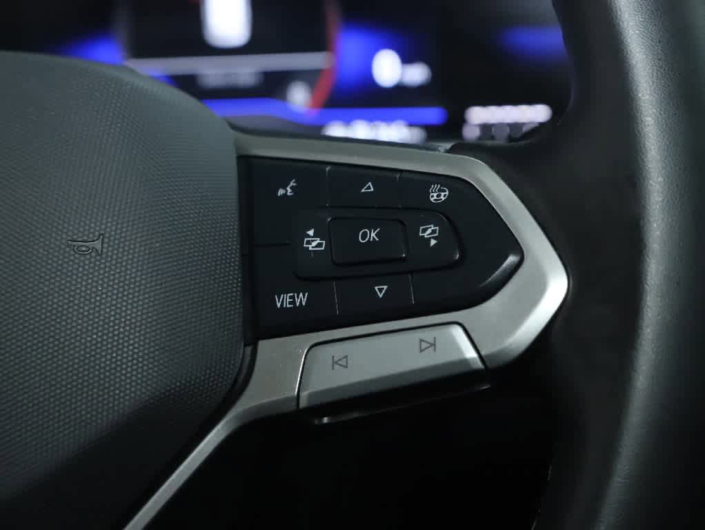 Certified 2025 Volkswagen Taos SE AWD/4WD image 25