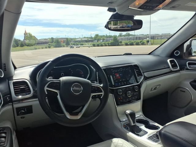 Used 2021 Jeep Grand Cherokee Summit AWD/4WD image 8