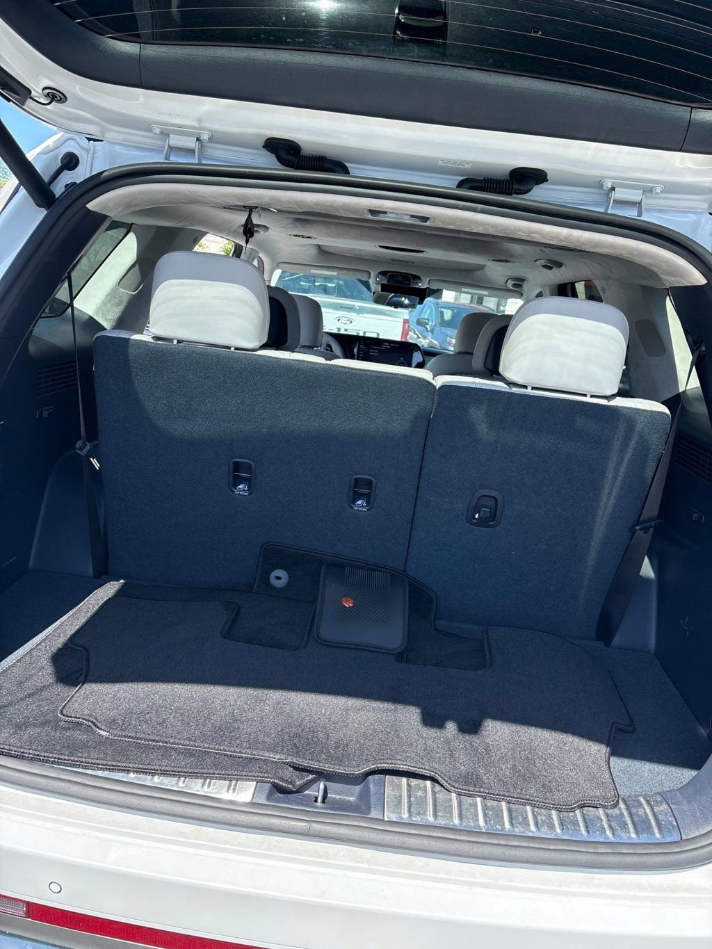 Used 2025 Hyundai Palisade Calligraphy image 5