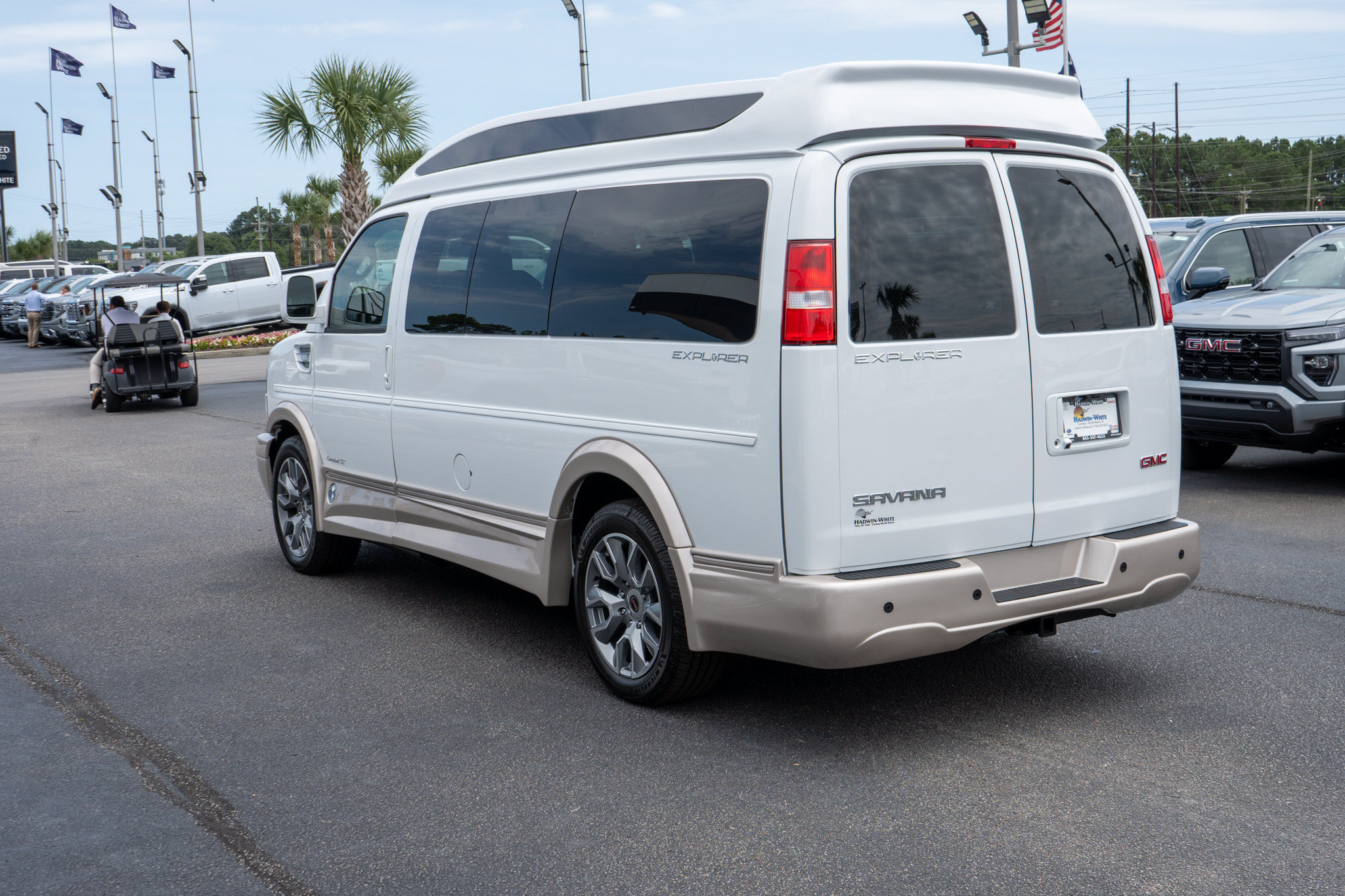 New 2026 GMC Savana 2500 w/ Driver Convenience Package RWD image 5