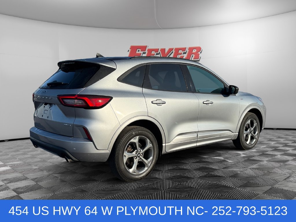 Used 2023 Ford Escape ST-Line w/ Tech Pack #1 AWD/4WD image 5