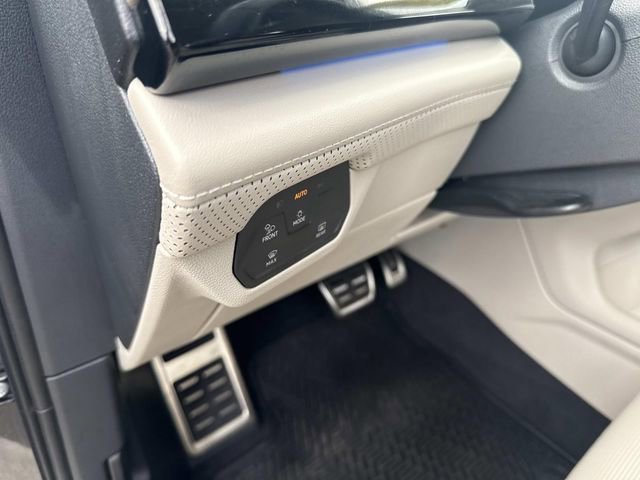 Used 2024 Volkswagen Atlas SEL Premium R-Line AWD/4WD image 26