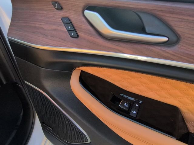 Used 2024 Jeep Grand Cherokee L Summit w/ Advanced Protech Group IV image 29