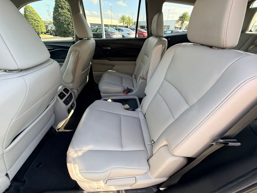 Used 2020 Honda Pilot Touring image 18