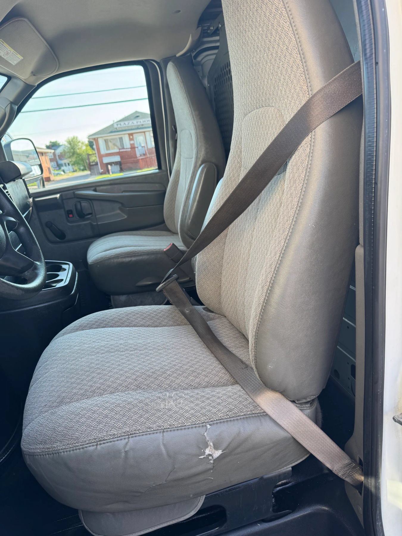 Used 2012 Chevrolet Express 2500 RWD image 8