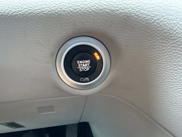 Used 2019 Chrysler Pacifica Touring-L FWD image 23