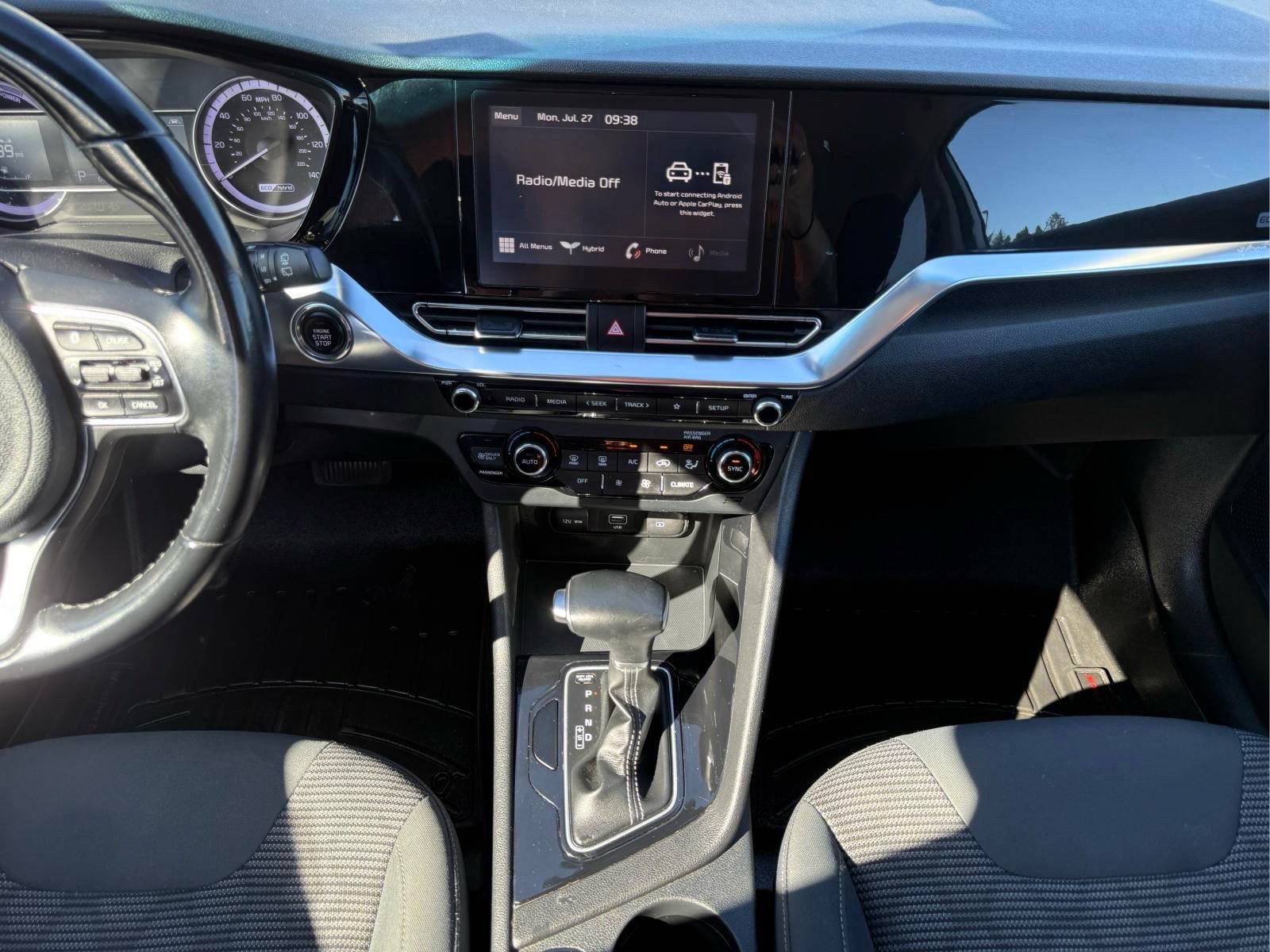 Used 2021 Kia Niro LXS FWD image 17