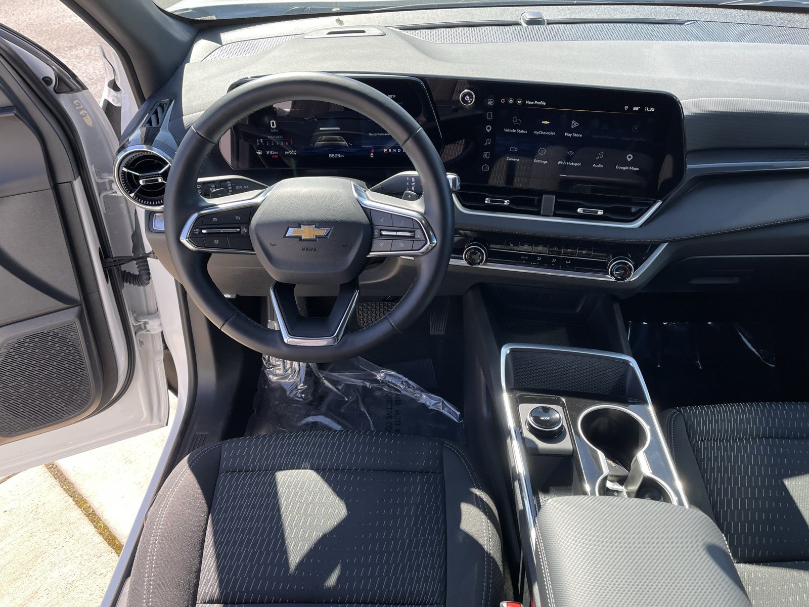 Used 2026 Chevrolet Equinox LT AWD/4WD image 12