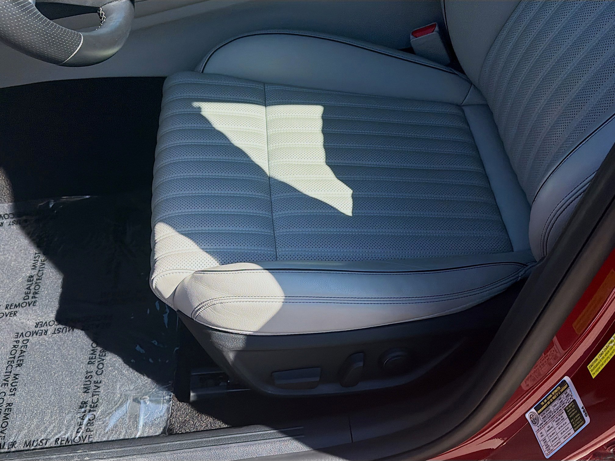 Used 2022 Genesis G70 3.3T image 19