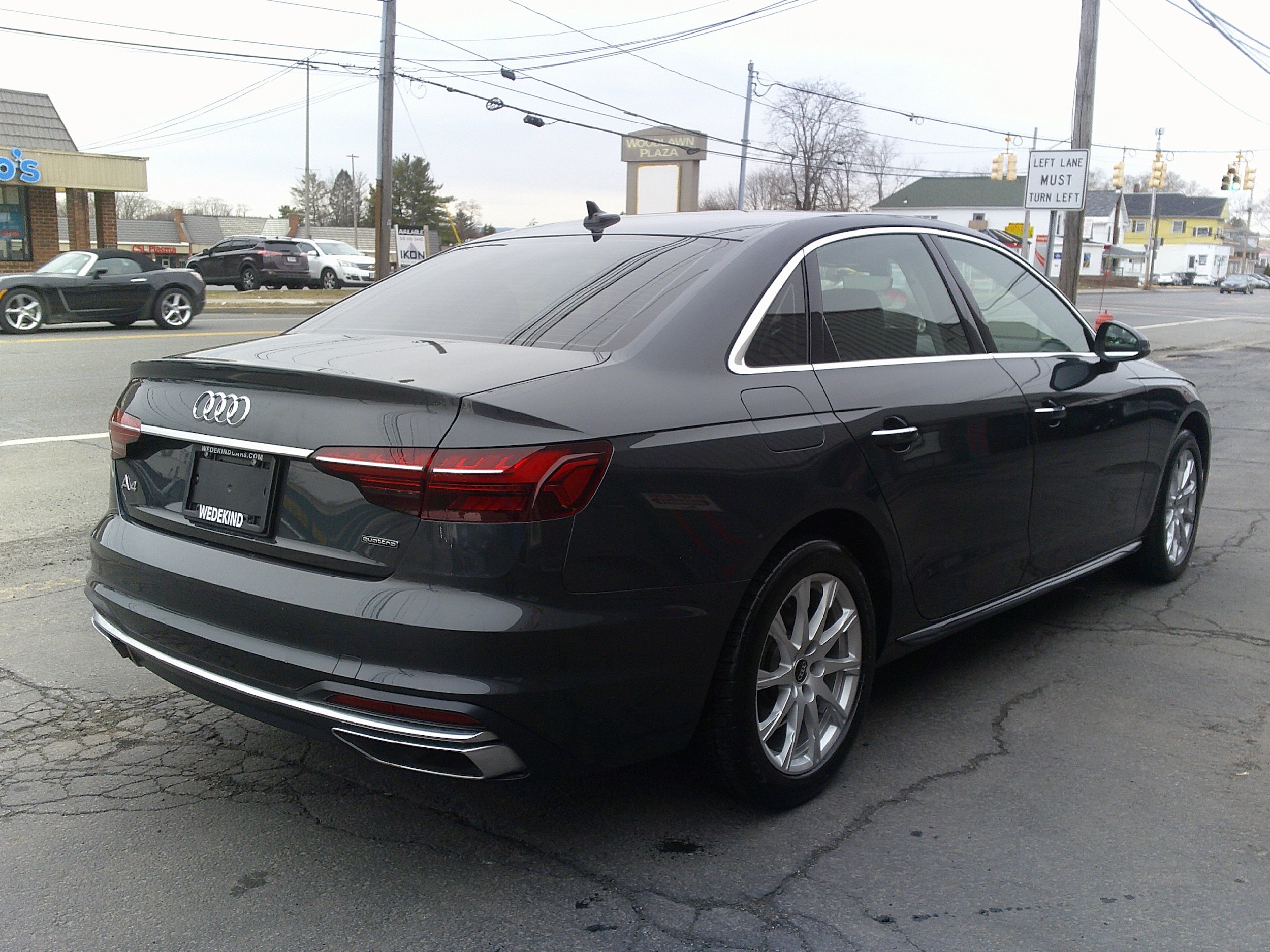 Used 2022 Audi A4 2.0T Premium image 5