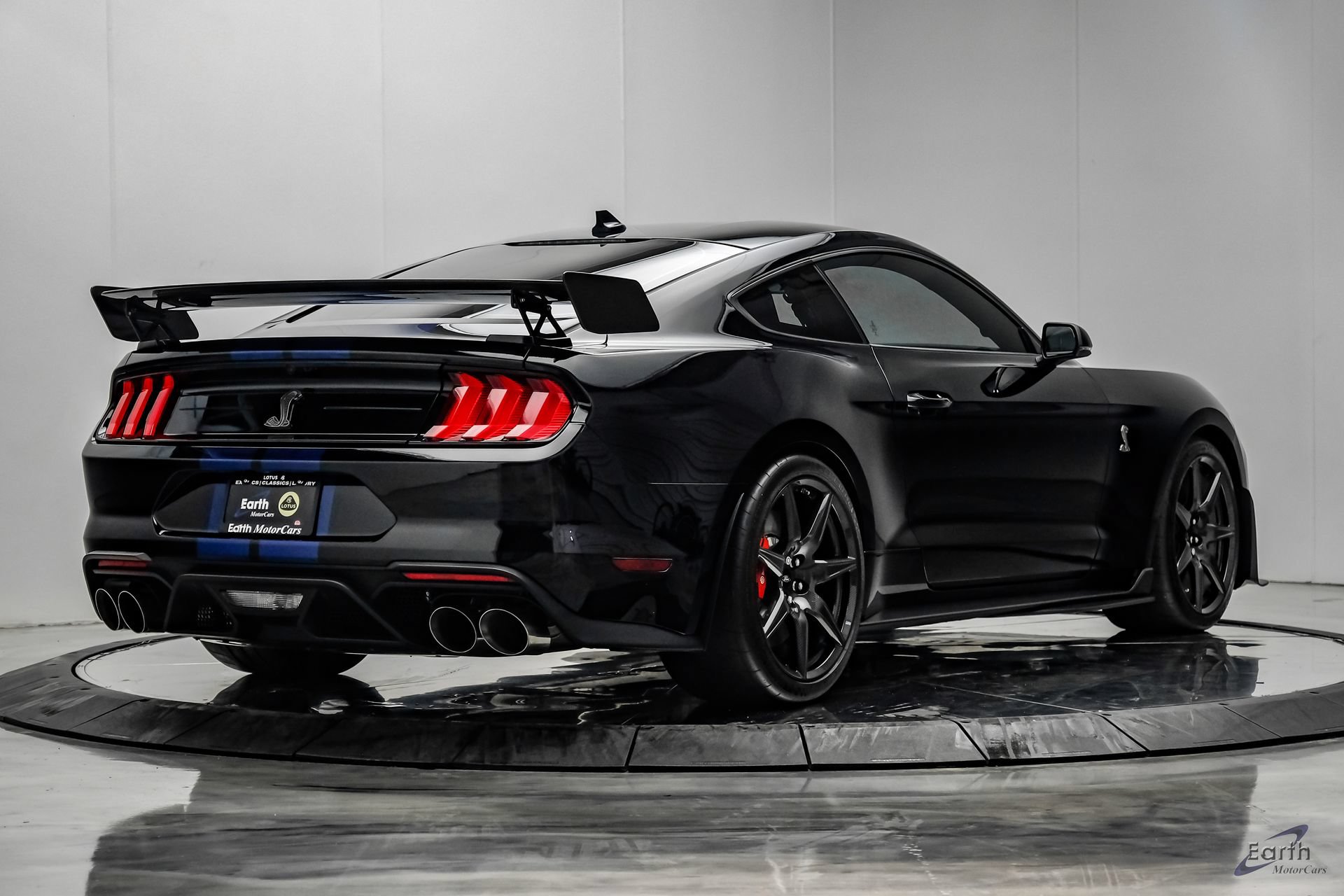 Used 2021 Ford Mustang Shelby GT500 w/ Carbon Fiber Track Pack RWD image 20