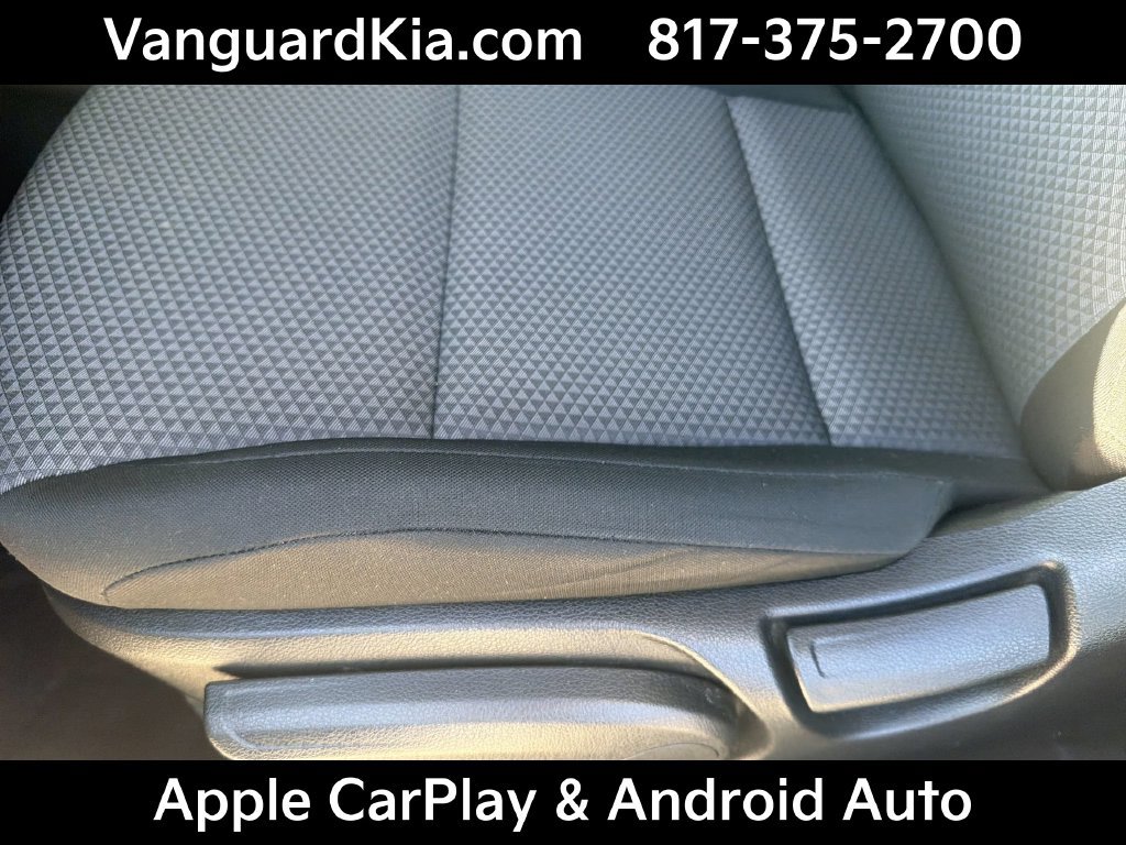 Certified 2025 Kia Soul LX w/ LX Technology Package FWD image 16