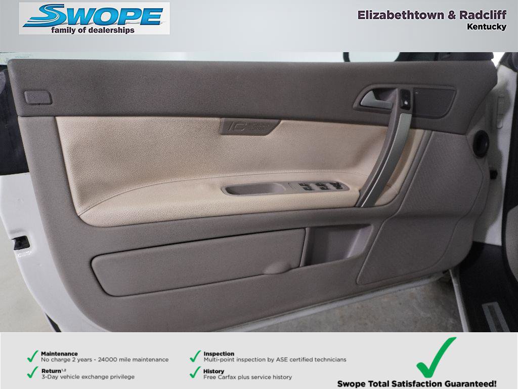 Used 2011 Volvo C70 T5 w/ Multimedia Pkg image 12