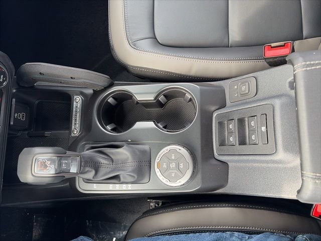 New 2026 Ford Bronco Outer Banks w/ Sasquatch Package image 24