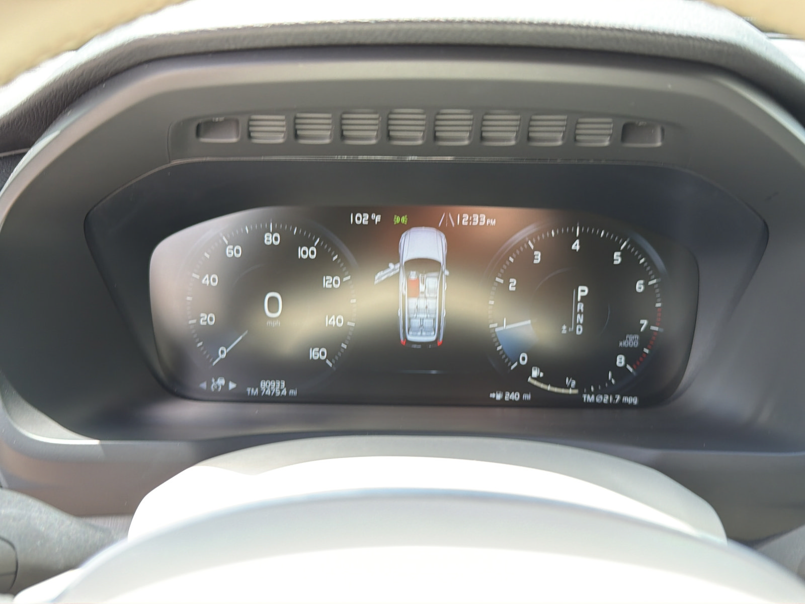 Used 2022 Volvo XC90 T5 Momentum FWD image 17