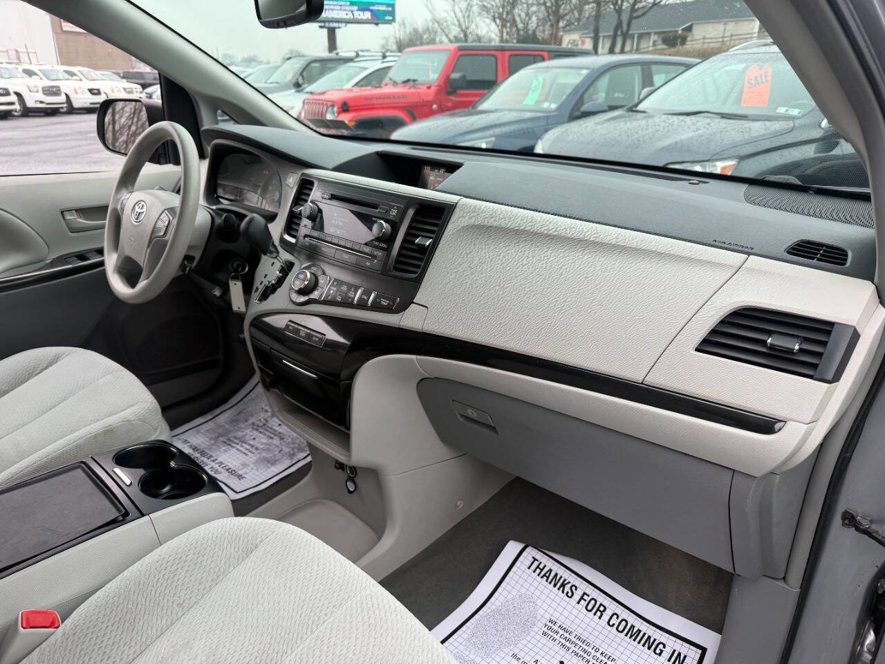 Used 2013 Toyota Sienna LE image 35