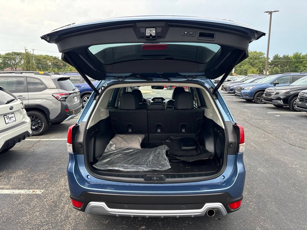 Certified 2023 Subaru Forester Touring AWD/4WD image 8