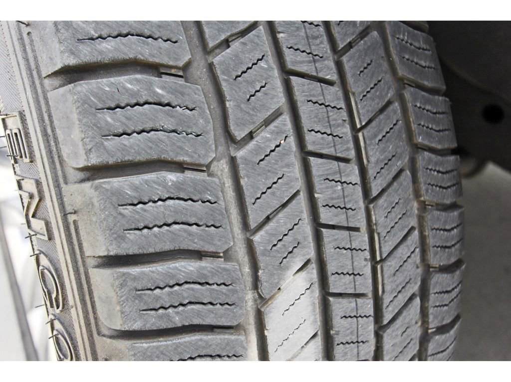 Used 2023 Cadillac Escalade ESV Premium Luxury RWD image 34