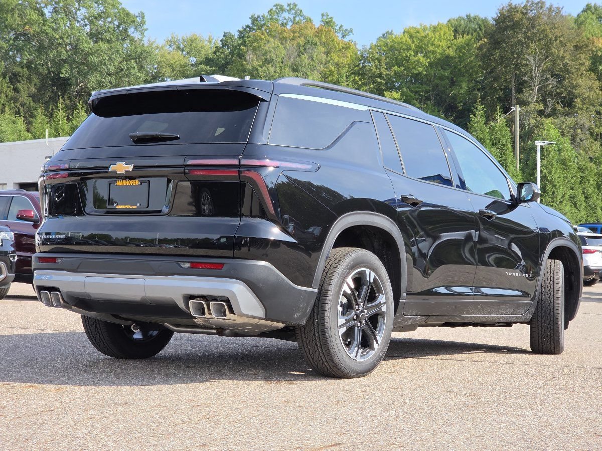 New 2027 Chevrolet Traverse LT w/ Sun and Wheel Package FWD image 20