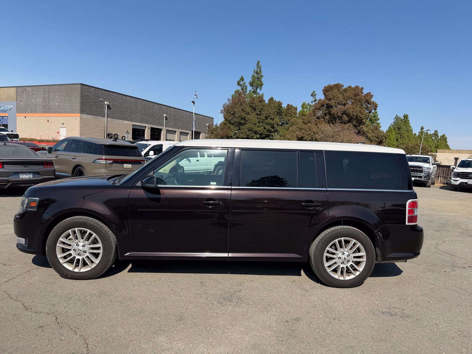 Used 2014 Ford Flex SEL w/ Equipment Group 202A FWD image 2