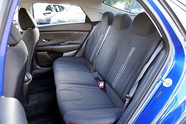 Used 2021 Hyundai Elantra SEL image 15