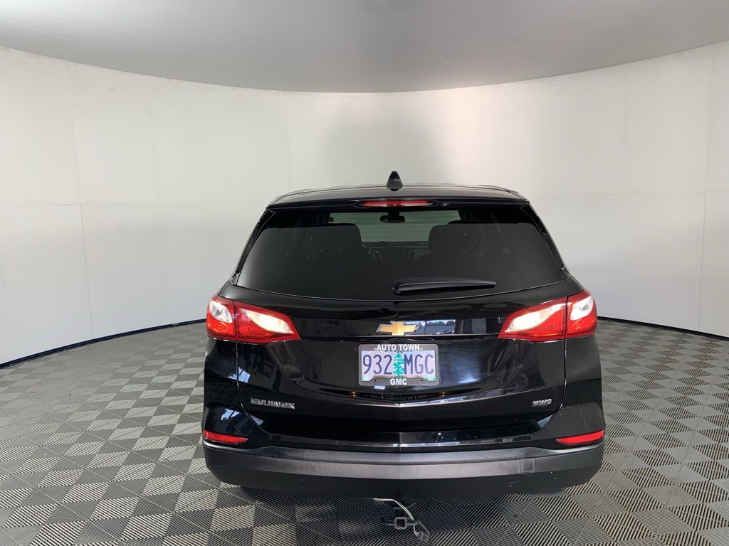 Used 2020 Chevrolet Equinox LS w/ LS Convenience Package image 8