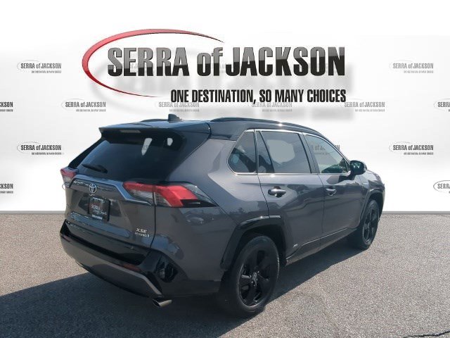 Used 2019 Toyota RAV4 XSE image 8