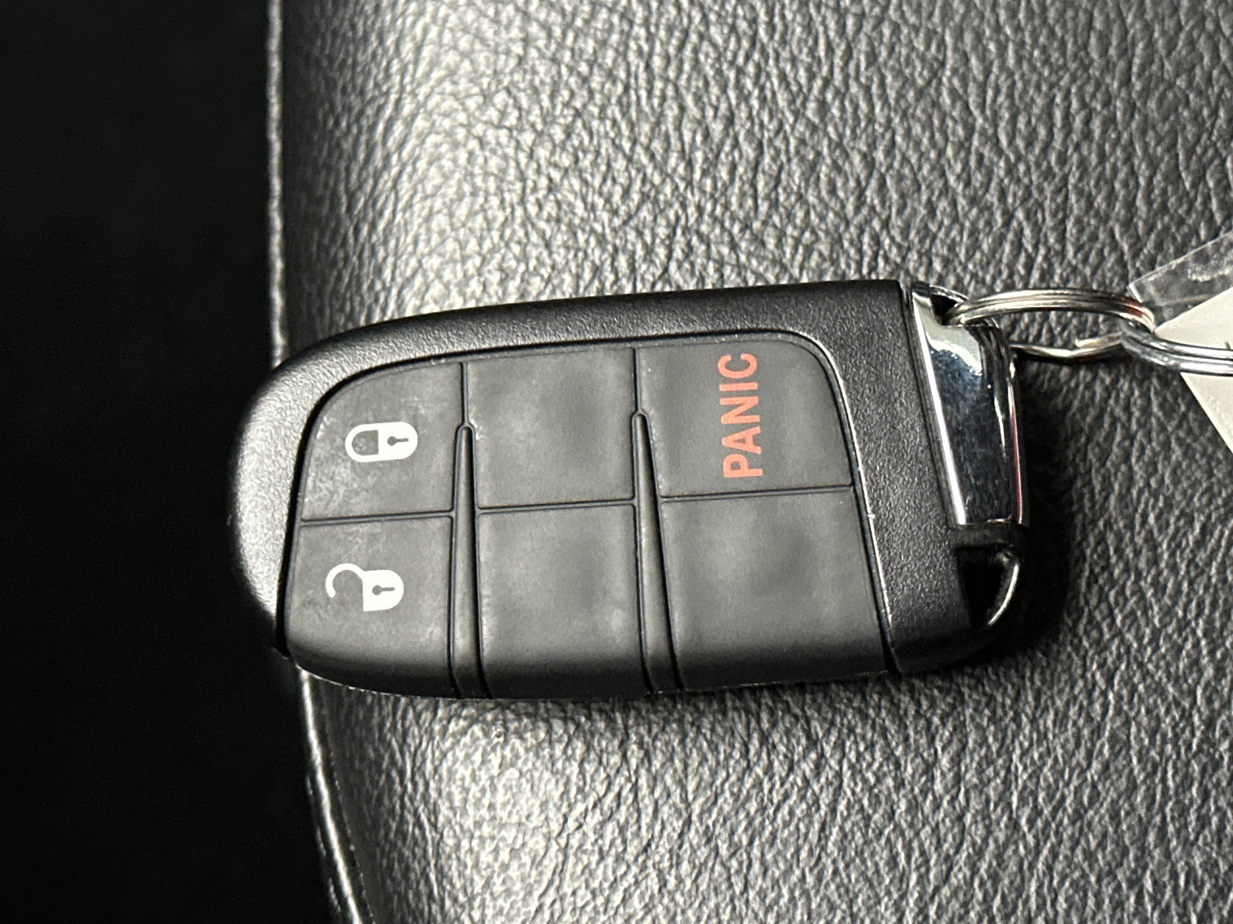 Used 2023 Jeep Compass Latitude AWD/4WD image 37